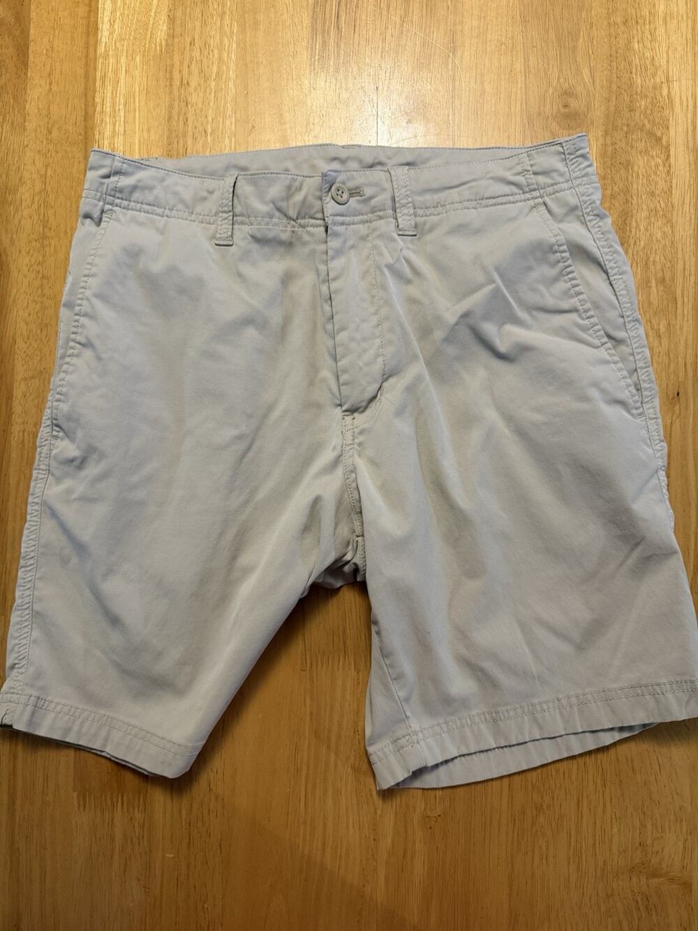 Duck Head Mens 30 Stretch Chino Shorts Gray Khaki 98% Cotton 2% Spandex